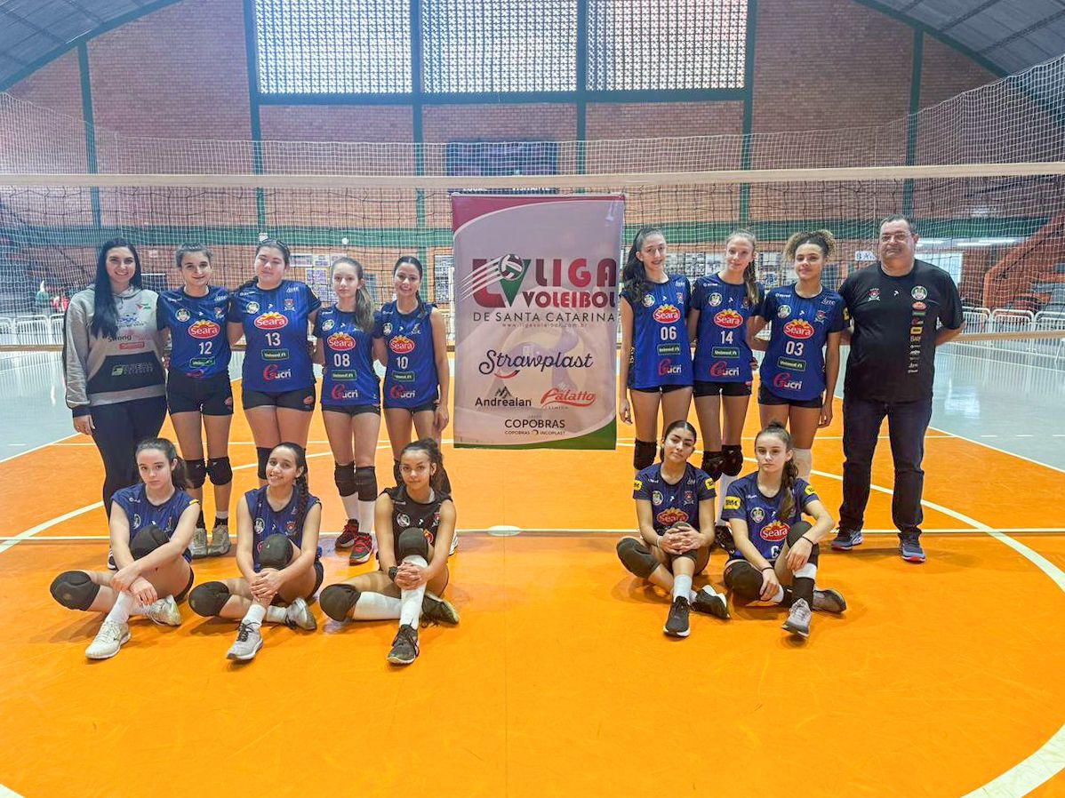 Vôlei de Forquilhinha disputa três competições e conquista bons resultados